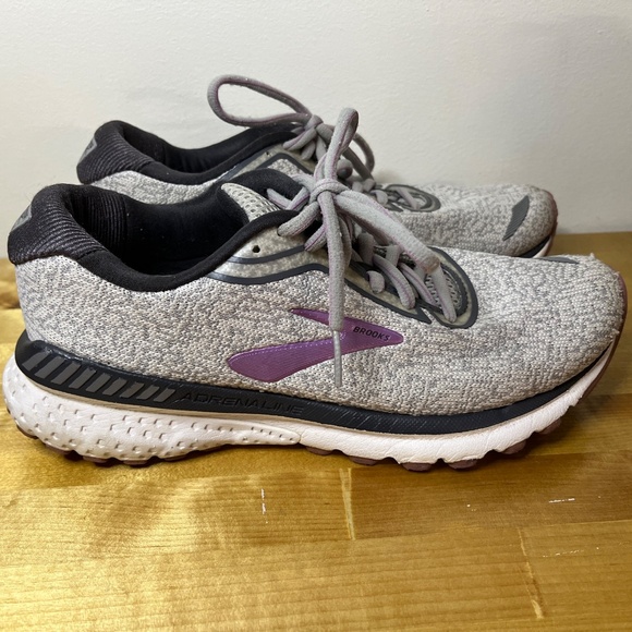 WOMEN'S Brooks Adrenaline GTS XX 20 Gray Purple Running Shoes Cushion Size 8 - Picture 2 of 16